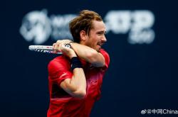 开云APP-蒙特卡洛大师赛轻取澳网，梅德韦杰夫统治全场的简单介绍