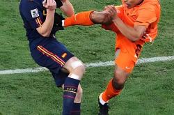 开云官方app入口-赛场精彩瞬间，足球狂热引爆全场的简单介绍