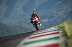 开云体育登录-赛道上的双重奇迹，威廉姆斯逆转阿斯顿马丁，拉塞尔刷新历史纪录