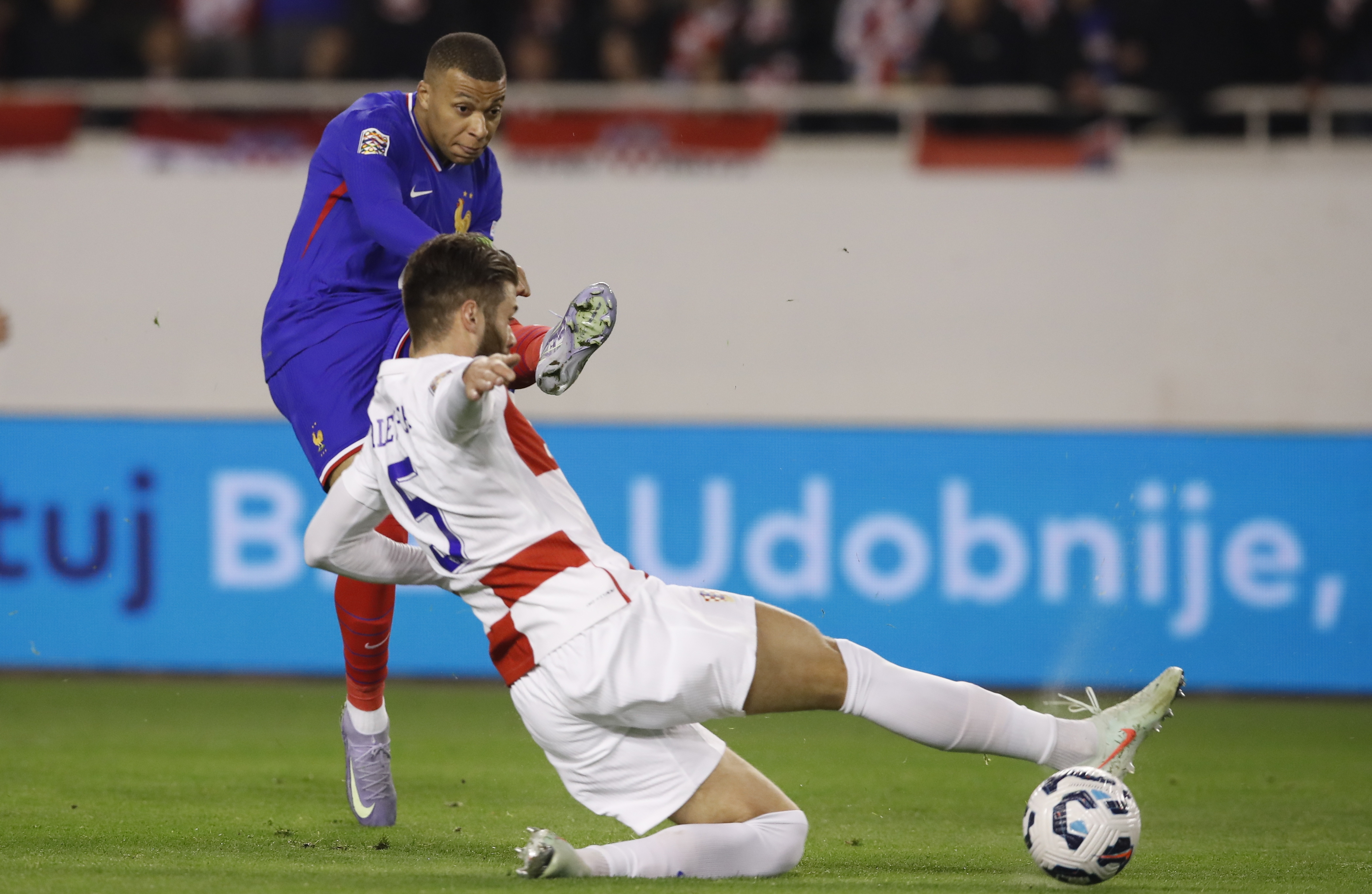 关于克罗地亚与意大利对决，争夺足球宝座的信息