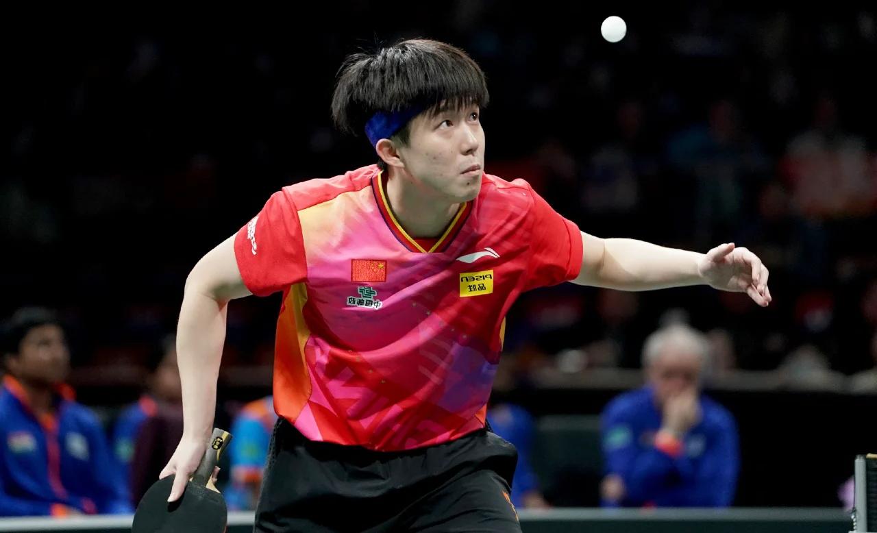 新加坡球员发挥出色，帮助球队取得胜利