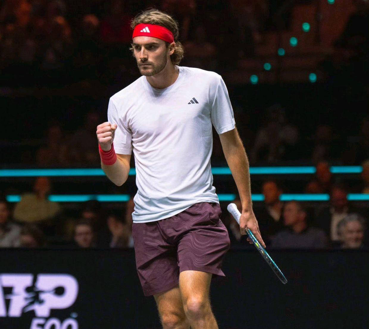 西班牙网球队爆冷欧洲网球队，西西帕斯完成帽子戏法的简单介绍