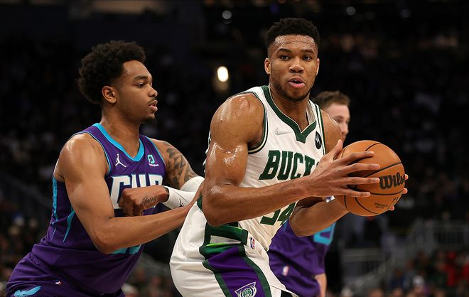 关于雄鹿豪取十连胜，卫冕之路依旧傲视群雄的信息