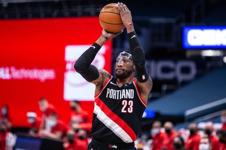 关于雄鹿豪取十连胜，卫冕之路依旧傲视群雄的信息