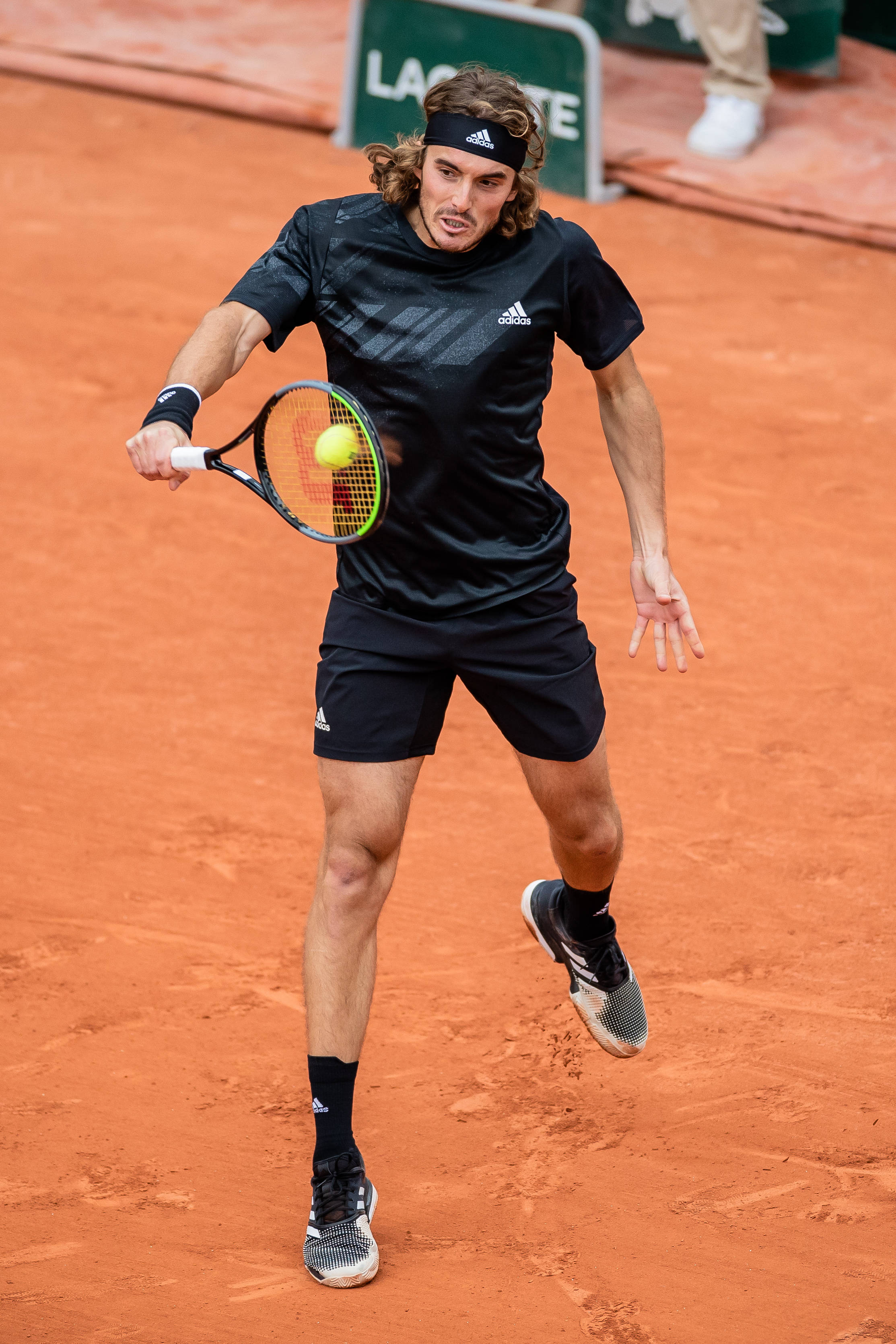 关于西班牙网球队绝杀英国网球队，西西帕斯绝境逆转的信息