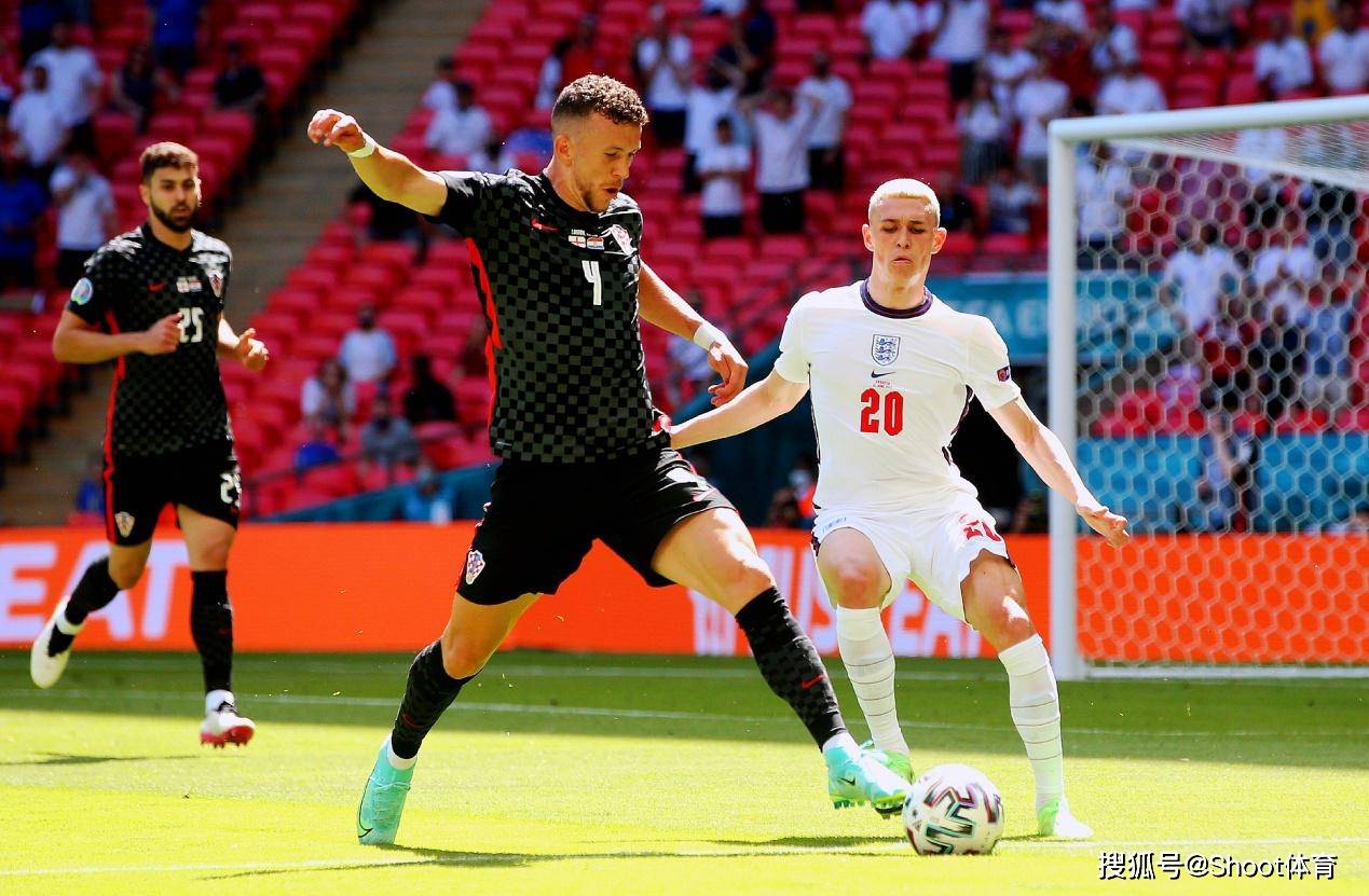 包含乌克兰击败奥地利小组晋级，成功跻身下一阶段的词条