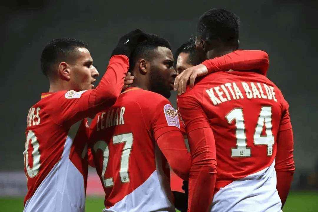 包含图卢兹队长主动挑起责任，球队士气高涨的词条