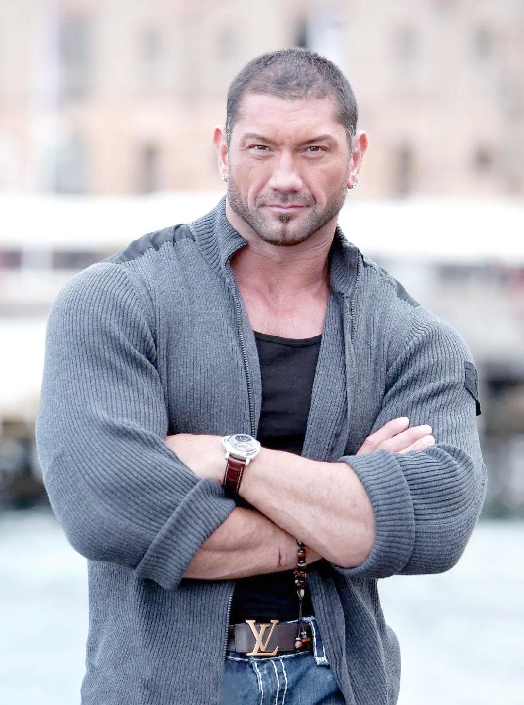 关于哥伦比亚摔跤选手实现自我突破，喜获胜利的信息