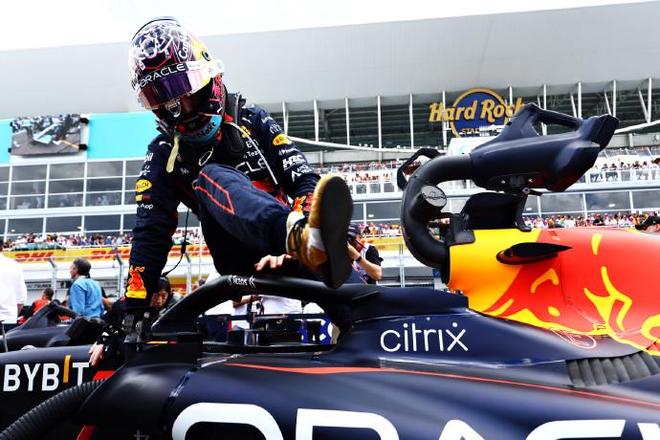 关于红牛二队鏖战梅赛德斯，诺里斯带队取胜的信息