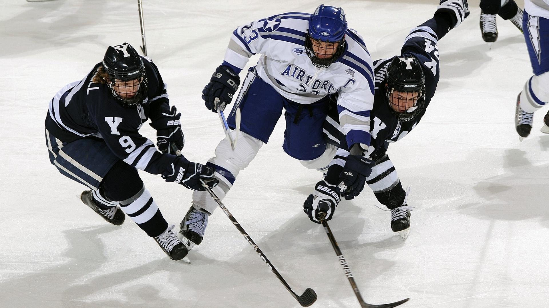 雄鹿节奏掌控雷霆，塔图姆成为关键先生