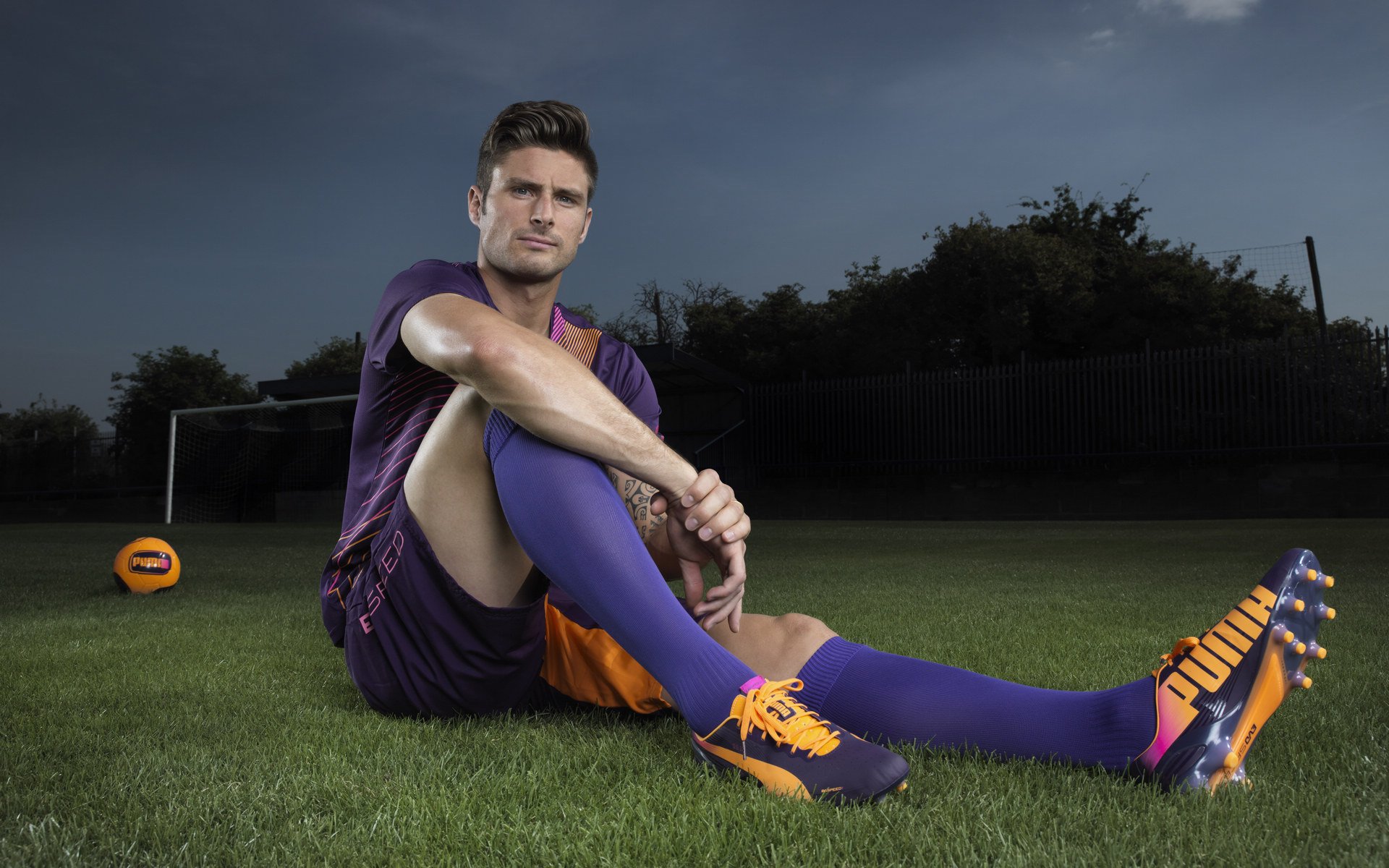 范戴克铁闸镇海港，日本对阵马赛的战术博弈与关键时刻的领袖光芒