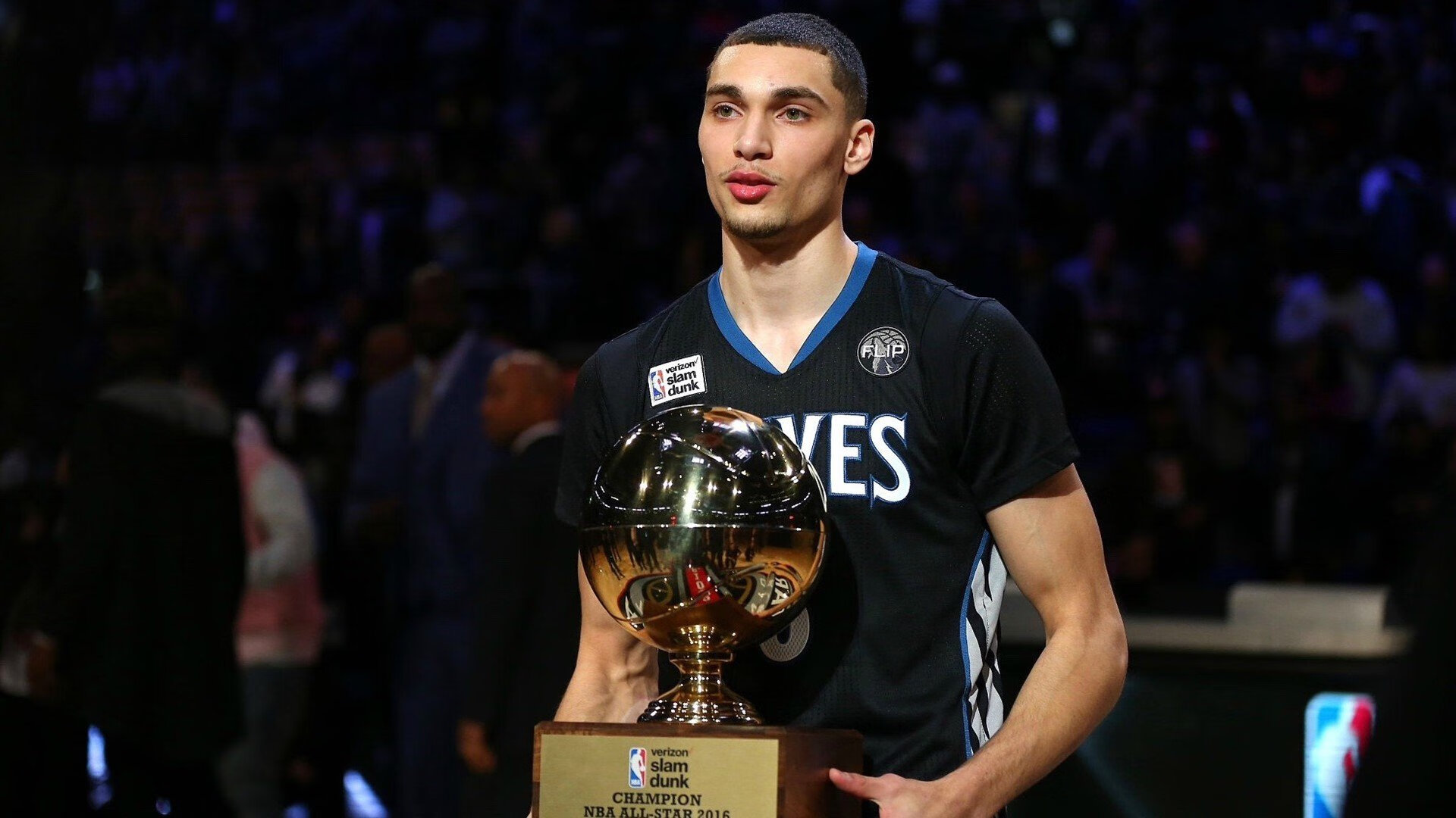 武切维奇奥运前哨战封神,马刺式节奏掌控撕裂76人,关键接管定义领袖价值